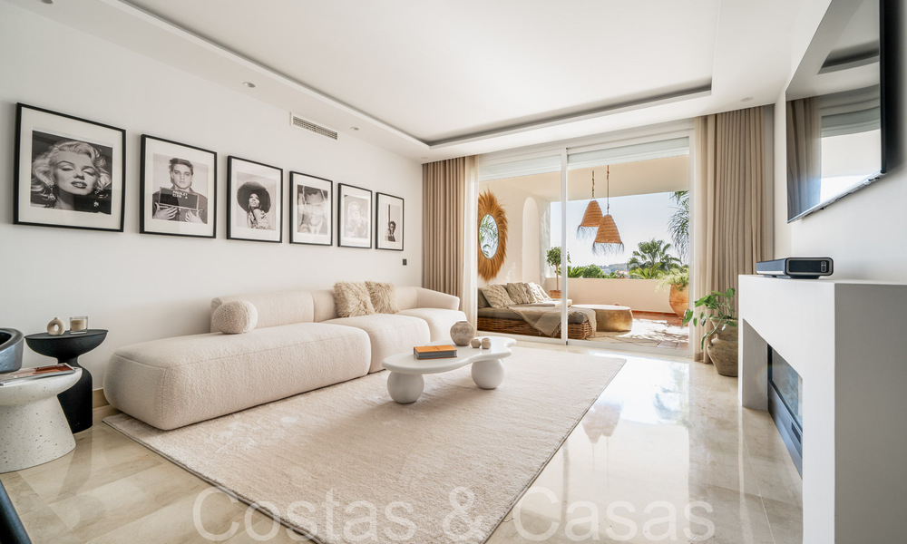 Charmant appartement te koop met panoramisch uitzicht op de vallei en zee in Nueva Andalucia, Marbella 64602
