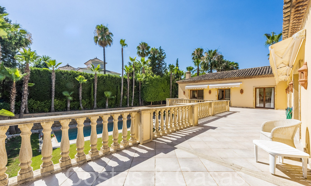 Traditionele luxevilla met Andalusisch charme te koop in Las Brisas in Nueva Andalucia’s golfvallei, Marbella 64164