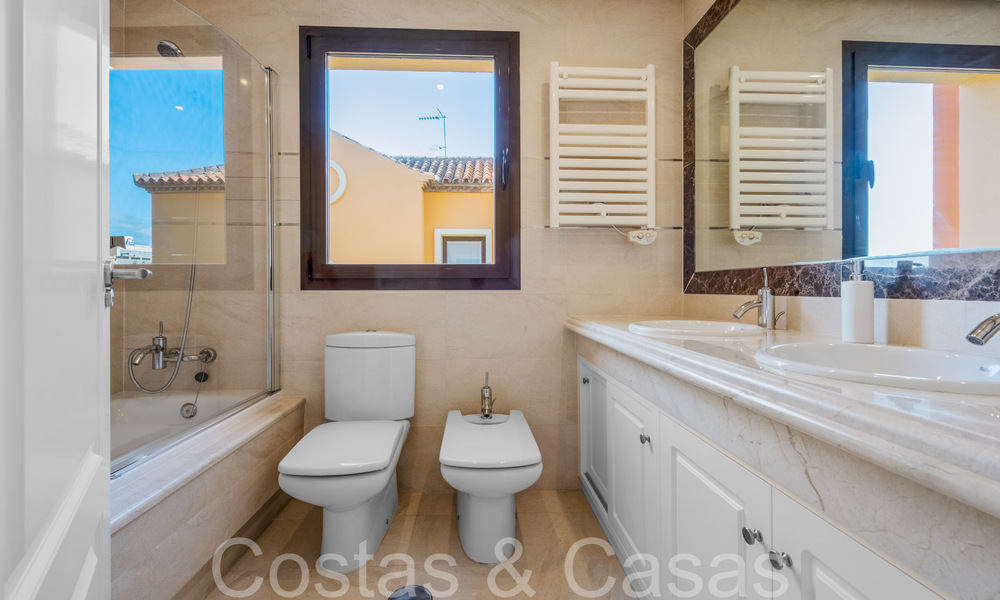 Ruime, Spaanse villa’s te koop in een idyllische golfomgeving in La Duquesa, Costa del Sol 64646