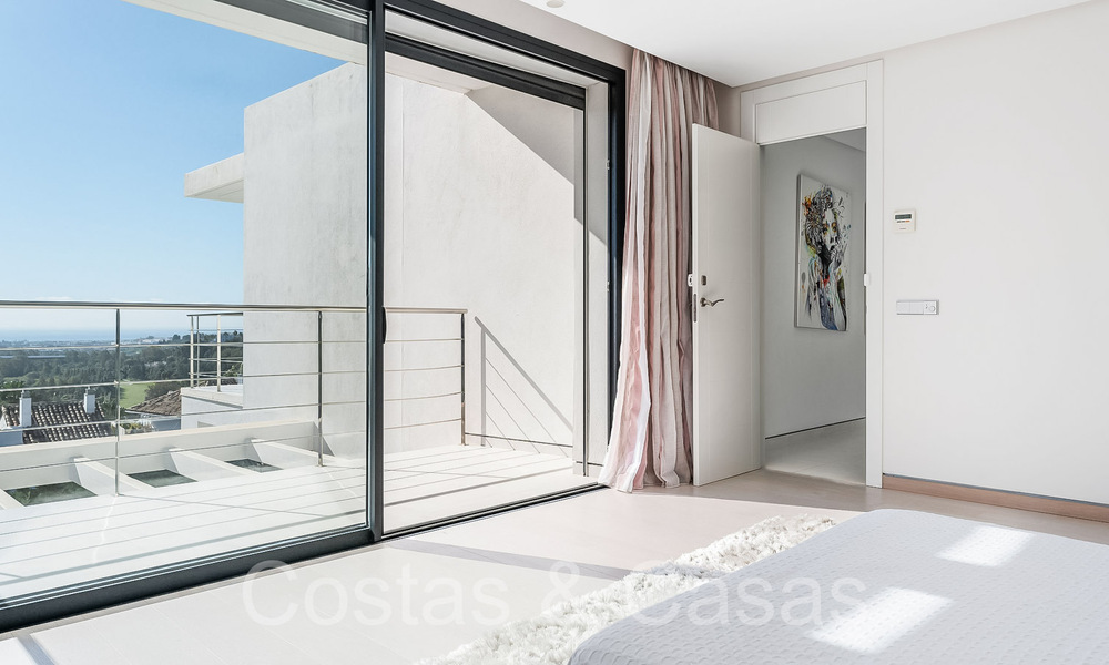 Modernistische luxevilla te koop in een gated urbanisatie in La Quinta, Marbella - Benahavis 65715
