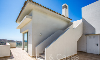 Instapklaar, gloednieuw penthouse met 3 slaapkamers te koop met zeezicht in een gated resort in Benahavis - Marbella 66228 