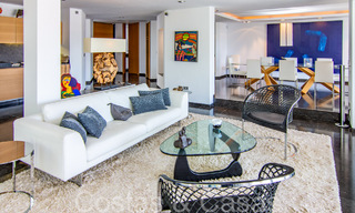 Tijdloze Andalusische luxevilla te koop in een afgesloten wijk bij Aloha Golf in Nueva Andalucia, Marbella 66573 