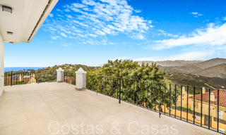 Fantastische halfvrijstaande villa met 360° uitzicht te koop in een gesloten urbanisatie te Oost Marbella 66799 