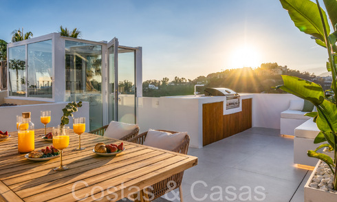 Instapklaar, eigentijds duplex penthouse te koop in een gated community in La Quinta te Benahavis, Marbella 66840