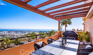Instapklaar, luxe penthouse met panoramische zichten op golf, zee en bergen te koop in Benahavis - Marbella 66937