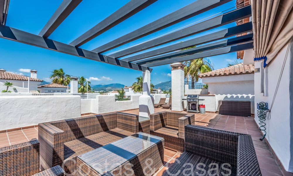 Beachside penthouse te koop op loopafstand van het strand en centrum in San Pedro, Marbella 67701