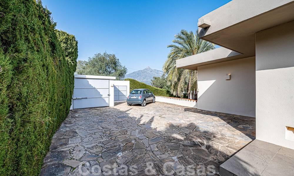 Moderne luxevilla te koop in Nueva Andalucia’s golfvallei, op loopafstand van Puerto Banus, Marbella 51064