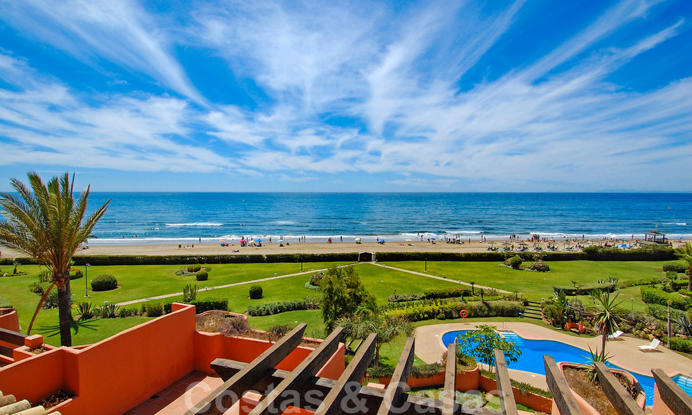 Eerstelijnstrand luxe penthouses te koop in Marbella. Laatste unit, superhoge korting! 33859