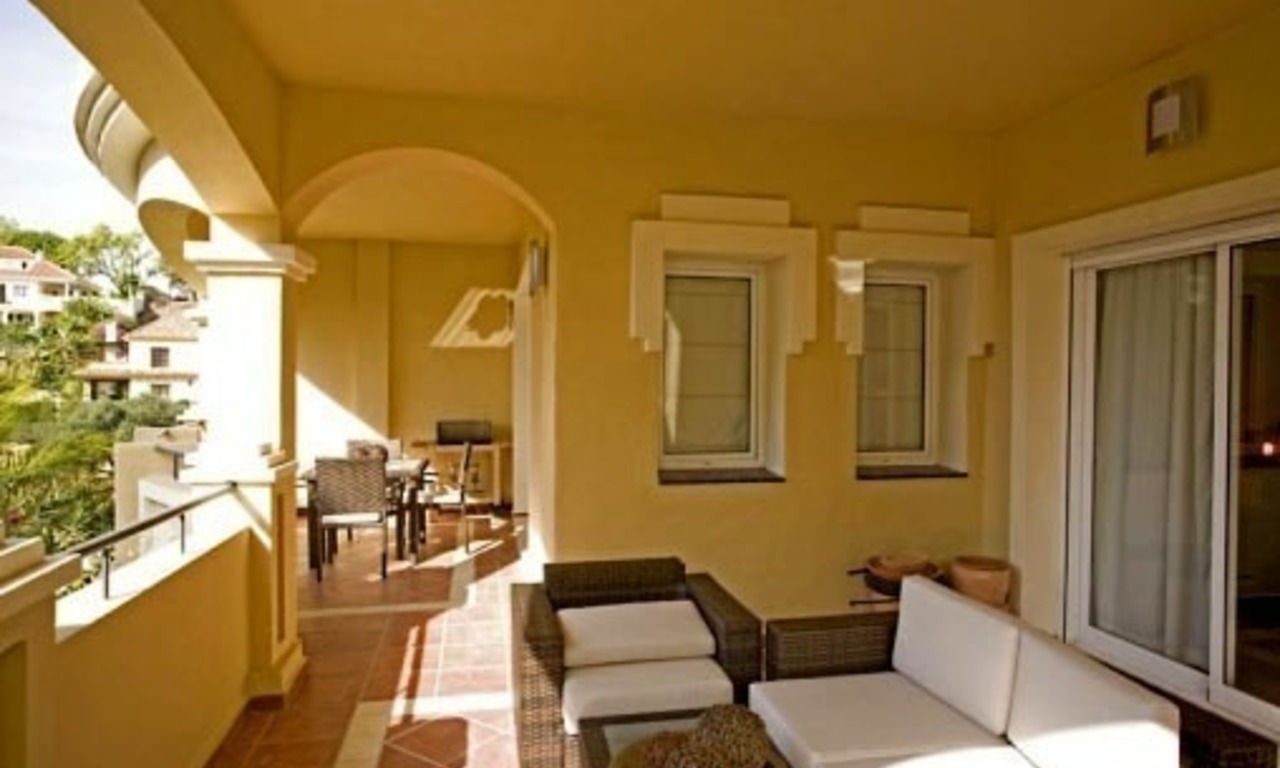 Ruim luxe appartement in showflatconditie te koop in Elviria te Marbella 2