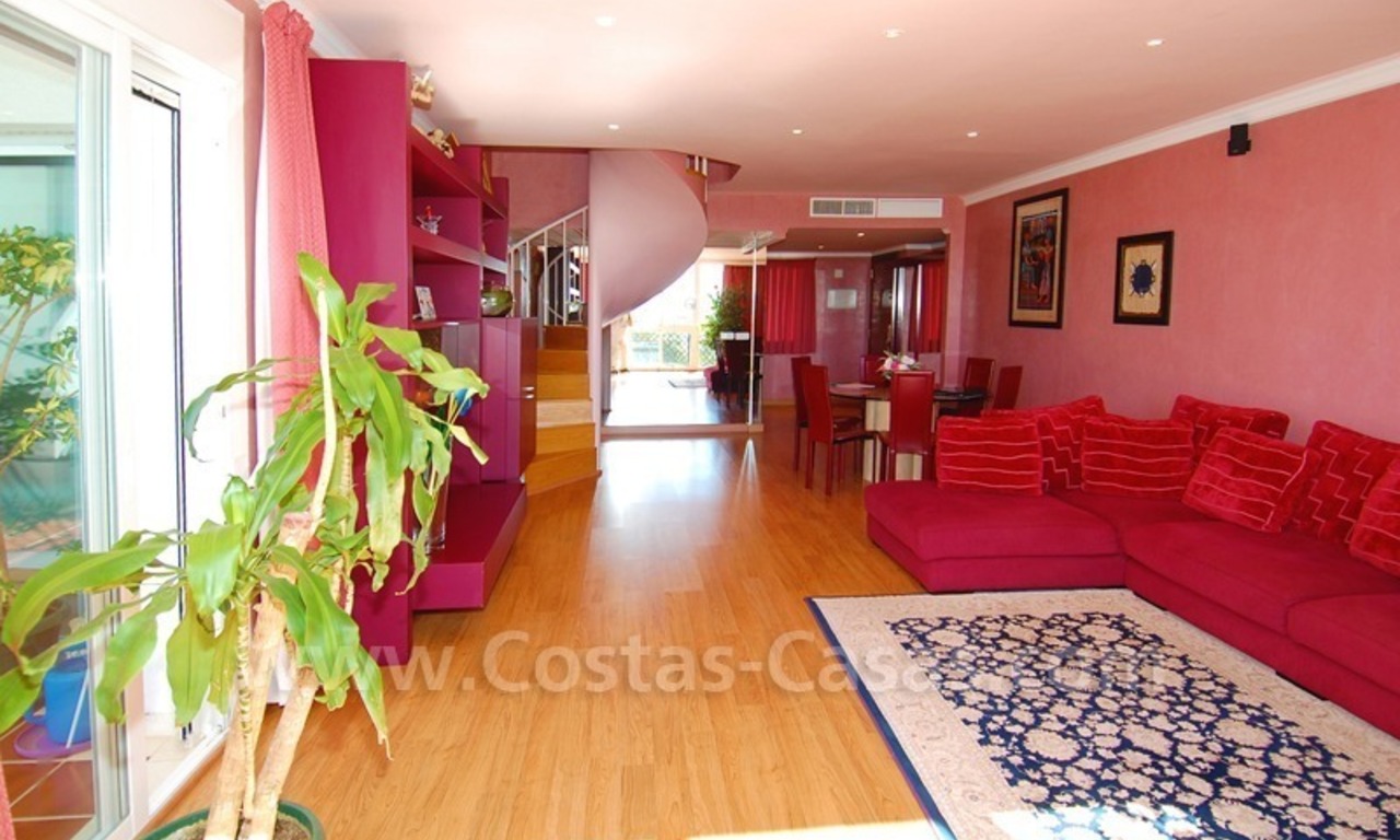 Penthouse appartement te koop in het centrum van Puerto Banus, Marbella 5