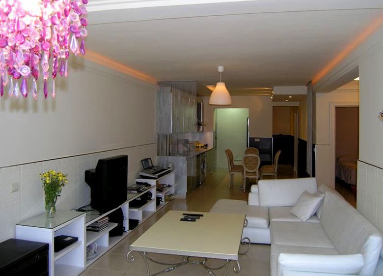 Bargain gerenoveerd appartement te koop in Nueva Andalucia, Marbella