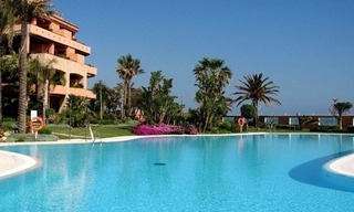 Luxe eerstelijnstrand appartement te koop in Malibu, Puerto Banus, Marbella 6