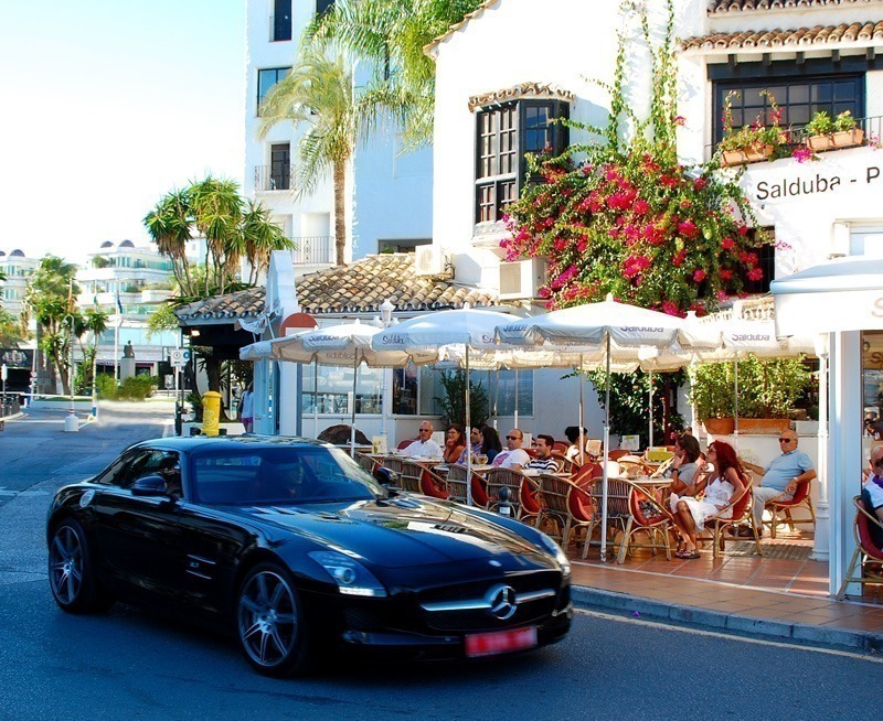 Salduba pub in Puerto Banus Marbella