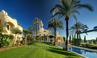 Klassiek, kasteelachtig herenhuis / villa te koop in Nueva Andalucía, Marbella 22654 