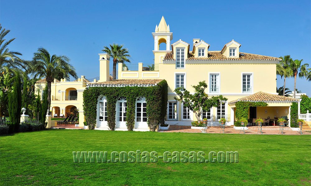 Klassiek, kasteelachtig herenhuis / villa te koop in Nueva Andalucía, Marbella 22662