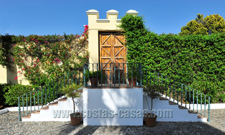 Klassiek, kasteelachtig herenhuis / villa te koop in Nueva Andalucía, Marbella 22667 