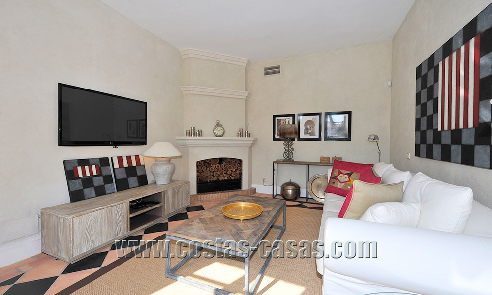 Klassiek, kasteelachtig herenhuis / villa te koop in Nueva Andalucía, Marbella 22685