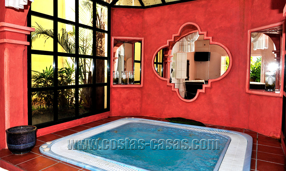 Klassiek, kasteelachtig herenhuis / villa te koop in Nueva Andalucía, Marbella 22704
