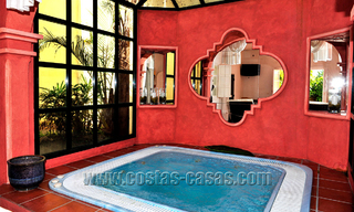 Klassiek, kasteelachtig herenhuis / villa te koop in Nueva Andalucía, Marbella 22704 