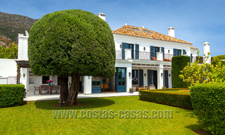 Luxevilla in een tijdloze provençaalse stijl te koop in een afgeschermde urbanisatie op de Golden Mile te Marbella 36206 