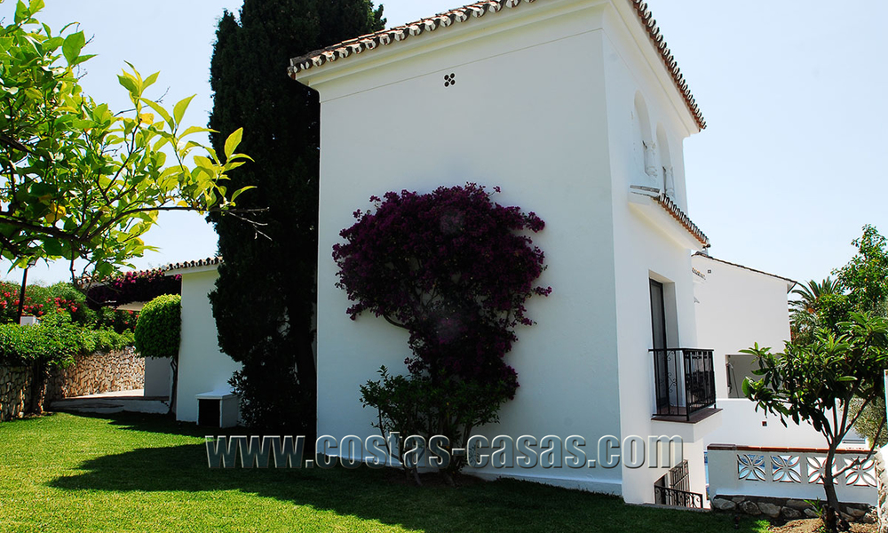 Te koop: gerenoveerde villa in Andalusische stijl te Benahavis - Marbella met zeezicht 28724