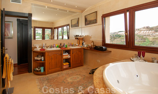 Villa te koop in Marbella – Benahavis met panoramisch golf- en zeezicht 31127 