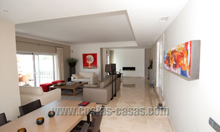 Grote en volledig gerenoveerde, moderne villa te koop in Nueva Andalucía, Marbella 30119 