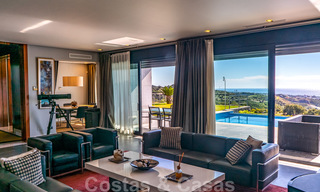 Instapklare moderne villa te koop met schitterend open zeezicht net ten oosten van Marbella centrum 32710 