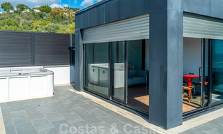 Instapklare moderne villa te koop met schitterend open zeezicht net ten oosten van Marbella centrum 32731 
