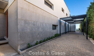 Instapklare moderne villa te koop met schitterend open zeezicht net ten oosten van Marbella centrum 787817 