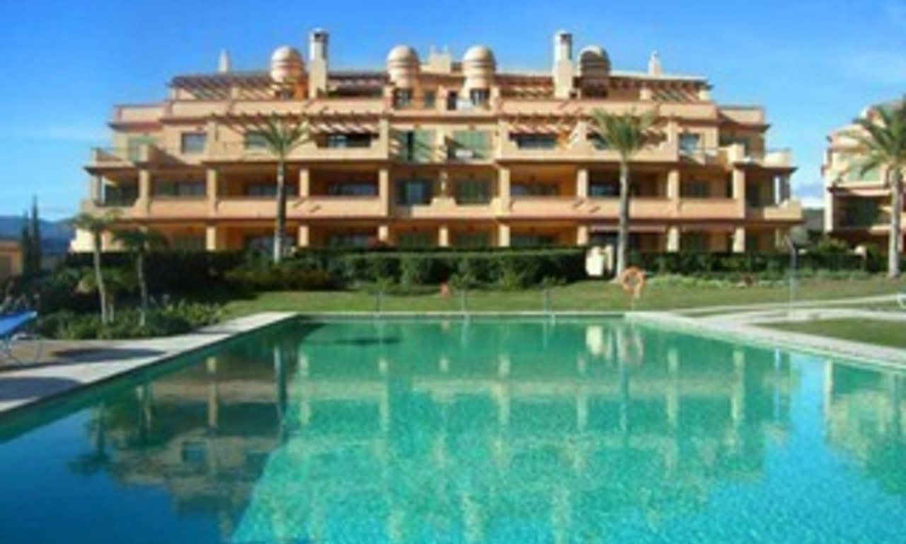 Golf appartement te koop in Four Seasons, Los Flamingos golf resort - Benahavis - Marbella - Estepona 0