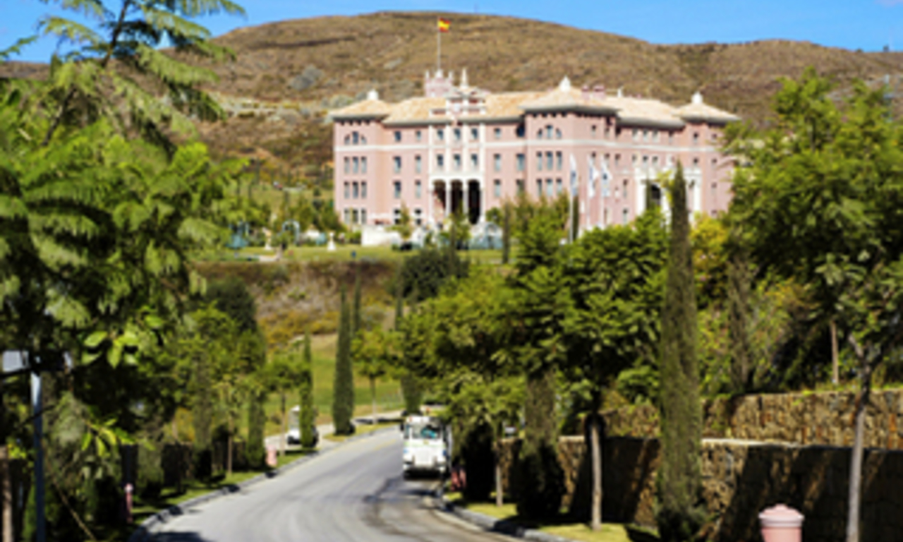 Golf appartement te koop in Four Seasons, Los Flamingos golf resort - Benahavis - Marbella - Estepona 10