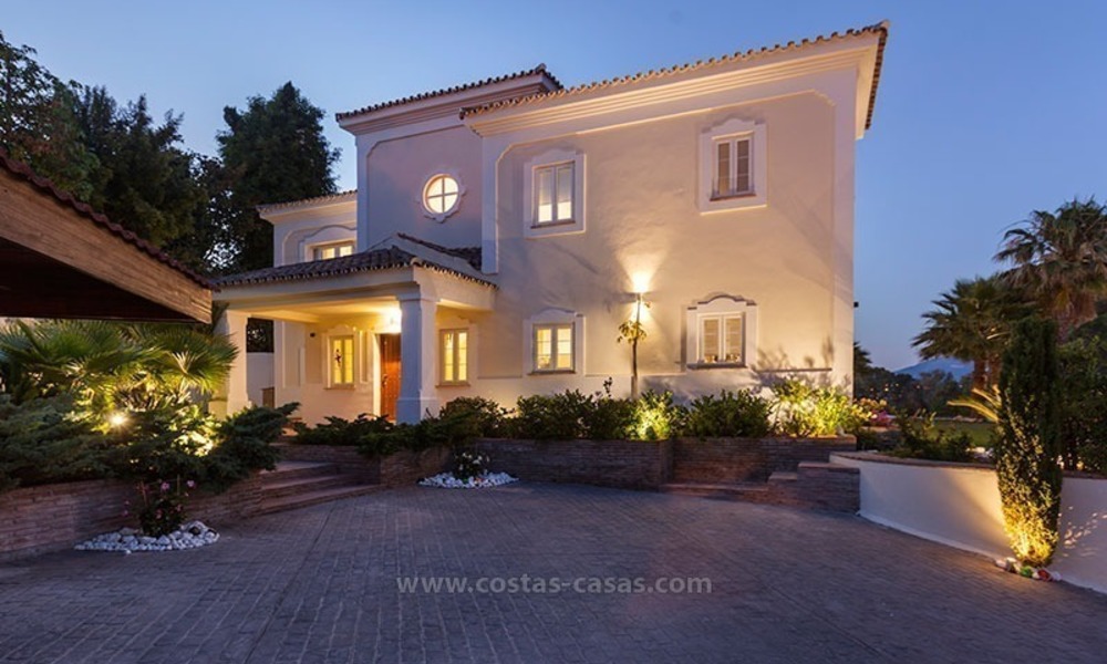 Te koop: Luxueuze frontlijn golf villa te Marbella 2160