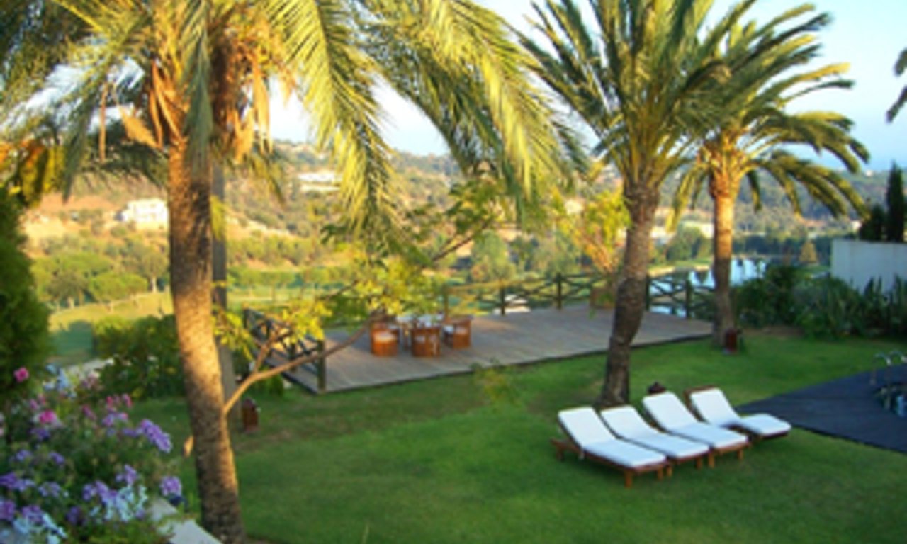 Villa te koop, eigen private en beveiligde urbanisatie, Oost Marbella 2