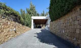 Te koop: Moderne villa in de Golfvallei van Nueva Andalucía, Marbella 2002 