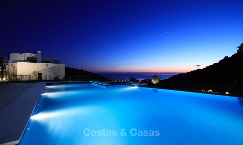 Te koop: Luxueus modern appartement in Marbella met spectaculair zeezicht 27406