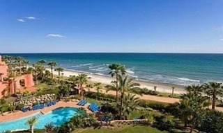 Estepona for sale: Frontline beach Penthouse appartement te koop, New Golden Mile, Marbella - Estepona 0