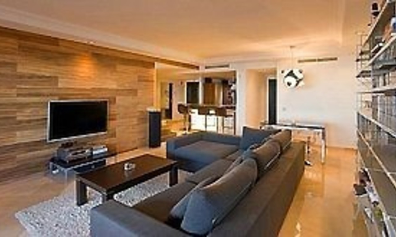 Estepona for sale: Frontline beach Penthouse appartement te koop, New Golden Mile, Marbella - Estepona 11