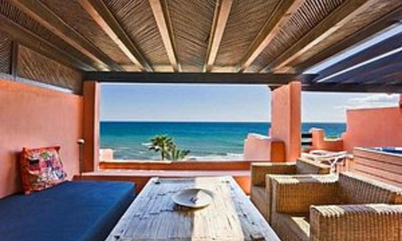 Estepona for sale: Frontline beach Penthouse appartement te koop, New Golden Mile, Marbella - Estepona 2