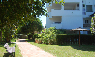 Beachside appartement te koop, tweede lijn strand, Puerto Banus - Marbella 4