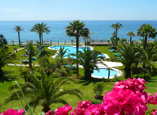 Beachfront appartement te koop, Golden Mile, Puerto Banus - Marbella