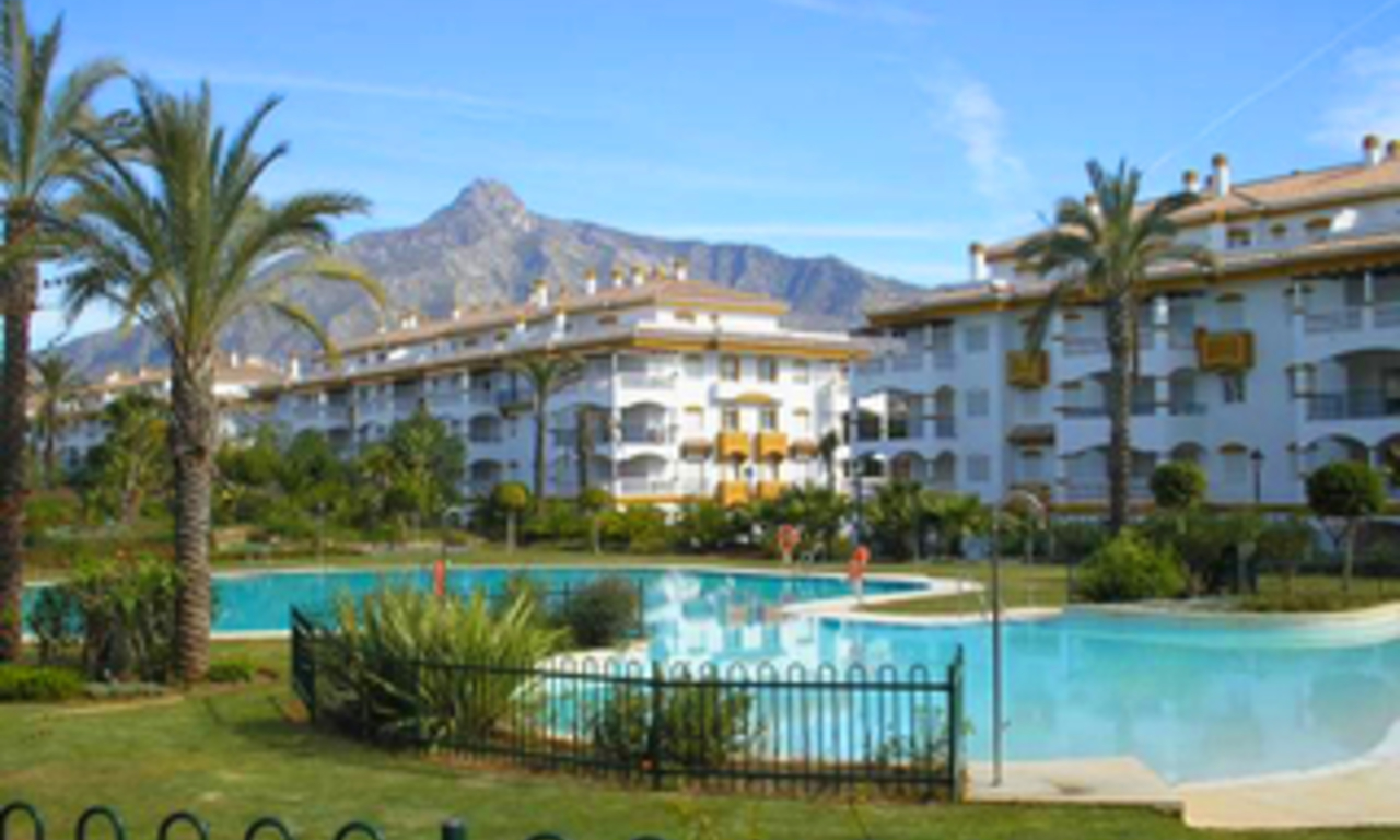 Appartementen te koop op wandelafstand van Puerto Banus - Nueva Andalucia - Marbella 3