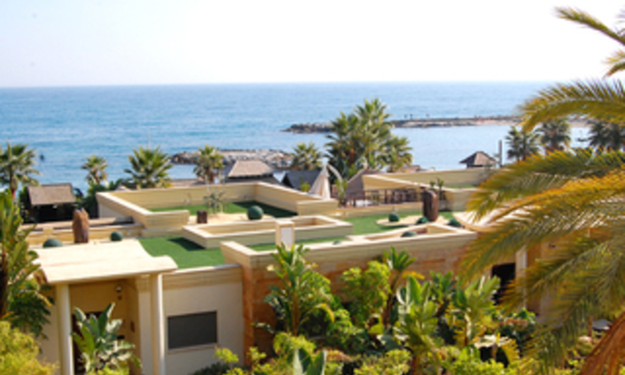 Luxe beachfront appartement te koop in Puerto Banus - Marbella 5