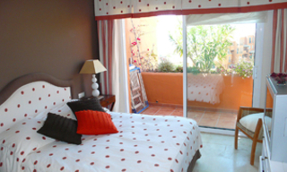 Beachfront penthouse appartement te koop in La Duquesa, Costa del Sol, Spanje. 14