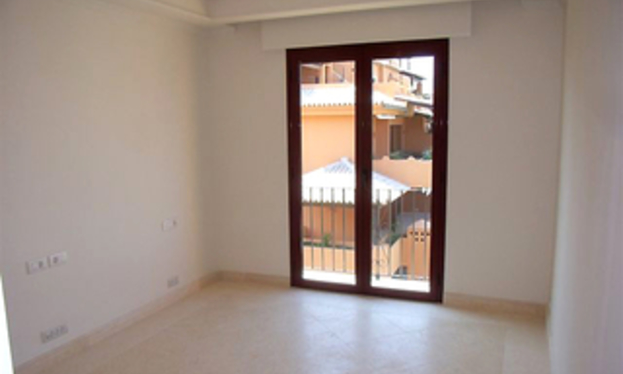 Beachfront luxe penthouse appartement te koop, New Golden Mile, Marbella - Estepona 8