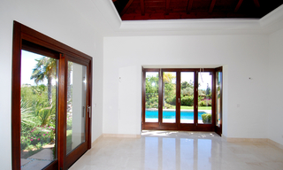 Nieuwe villa in een gated resort te koop in het gebied van Marbella - Benahavis 9