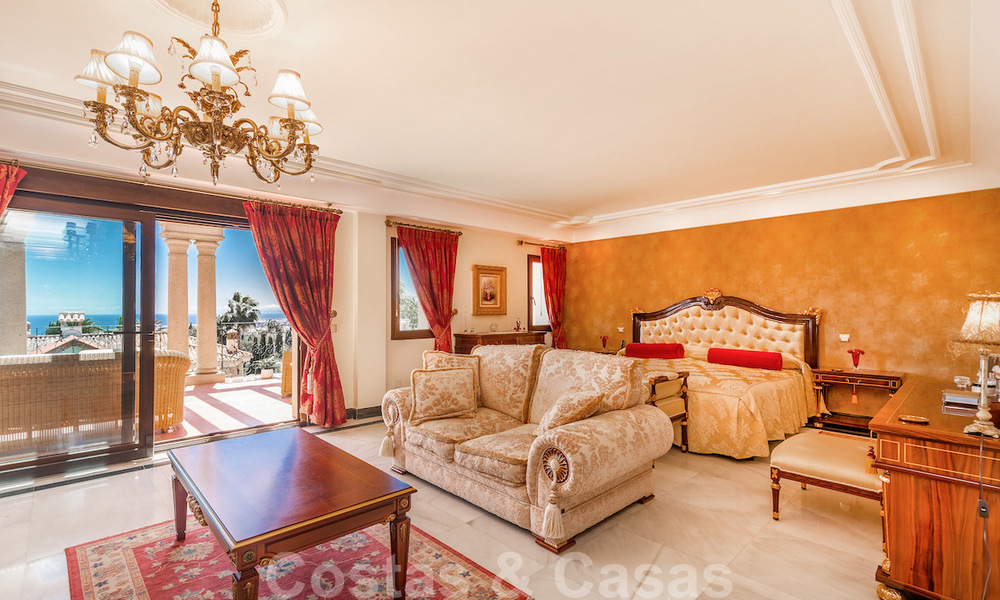 Luxe villa te koop met open zeezicht in Sierra Blanca, Marbella 22196