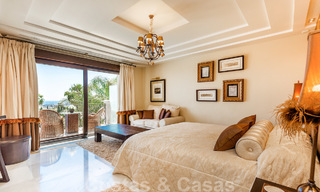 Luxe villa te koop met open zeezicht in Sierra Blanca, Marbella 22199 