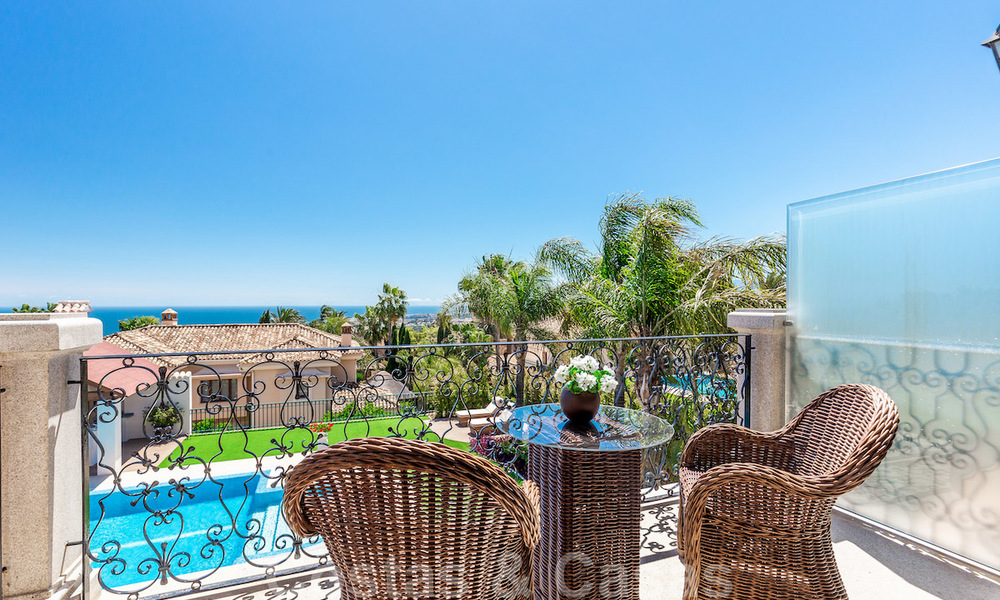 Luxe villa te koop met open zeezicht in Sierra Blanca, Marbella 22200