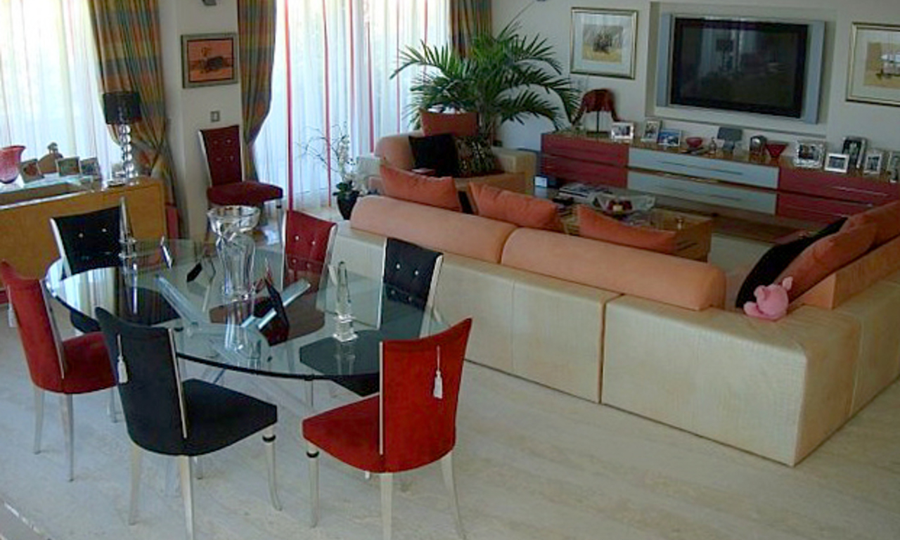 Eerstelijnstrand luxe penthouse te koop in Puerto Banus - Marbella 9